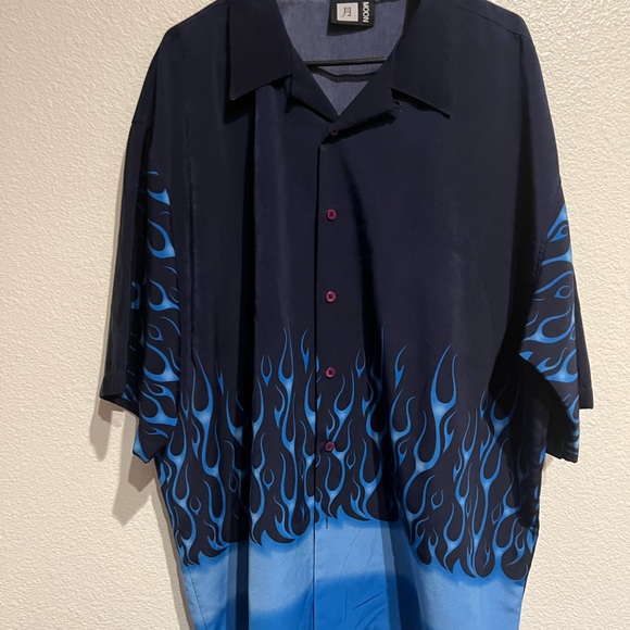 MENS XXL FLAMES‎ BUTTON DOWN - Picture 1 of 3